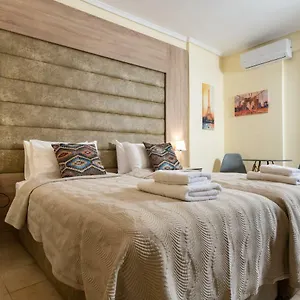 https://seven-heaven-premium-suites.hotelschalkidiki.net