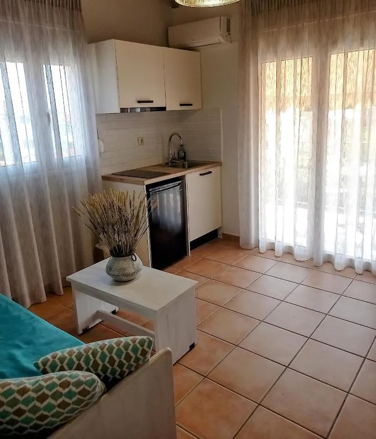 Alexander Apartments Skala  Greece